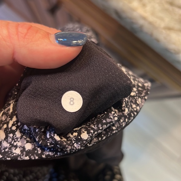 Lululemon Capri Leggings - Picture 6 of 6